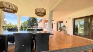 Villa de Lujo con Vistas Espectaculares en Las Brisas 9