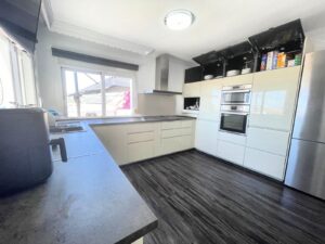 Amplia villa con piscina en area exclusiva 11