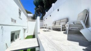 Amplia villa con piscina en area exclusiva 36