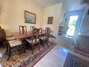 Vivienda adosada en esquina Sitio de Calahonda 12