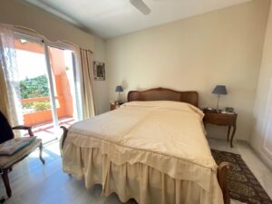 Vivienda adosada en esquina Sitio de Calahonda 7