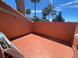 Vivienda adosada en esquina Sitio de Calahonda 5