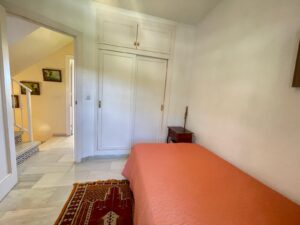 Vivienda adosada en esquina Sitio de Calahonda 3