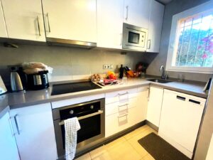 Vivienda adosada en esquina Sitio de Calahonda 11