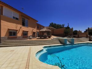 Villa en el campo 19