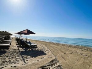 Exclusivo apartamento a dos pasos del mar